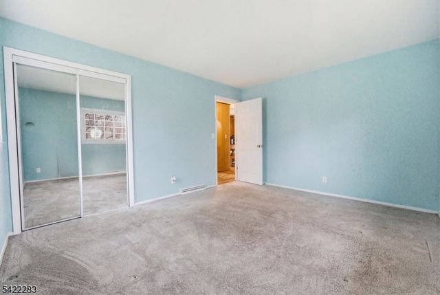 52 Red Twig Trl, Bloomingdale Boro, NJ 07403