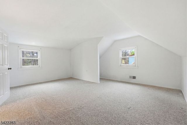 52 Red Twig Trl, Bloomingdale Boro, NJ 07403