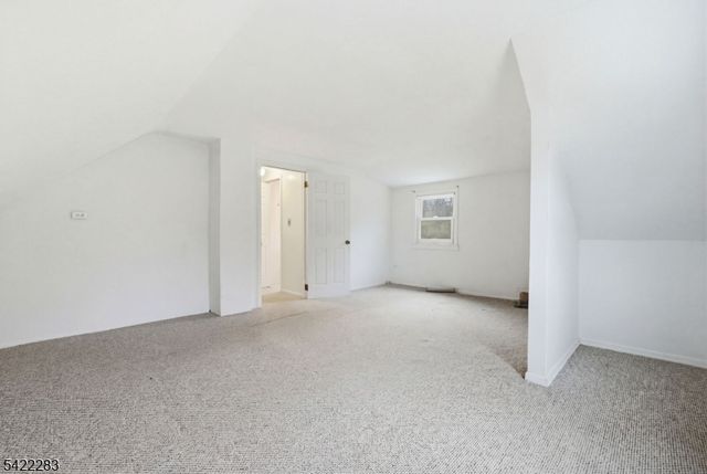 52 Red Twig Trl, Bloomingdale Boro, NJ 07403