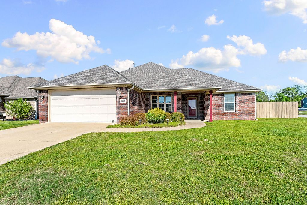 3115 S I Street, Rogers, AR 72758