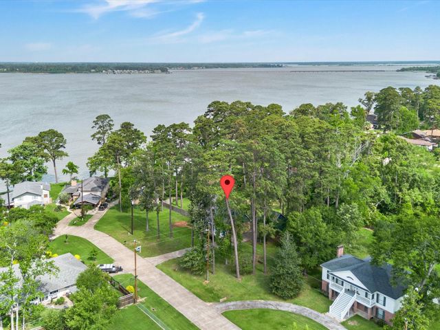 2114 Rain Lake Trail, Crosby, TX 77532