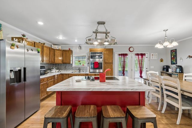 698 Tooley Branch Rd, Westmoreland, TN 37186