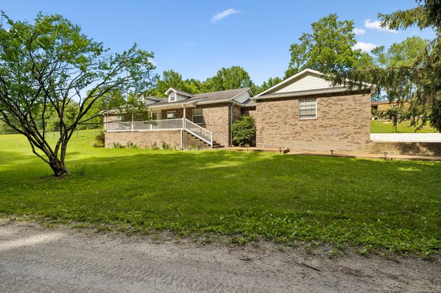 698 Tooley Branch Rd, Westmoreland, TN 37186