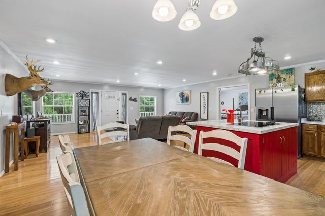 698 Tooley Branch Rd, Westmoreland, TN 37186