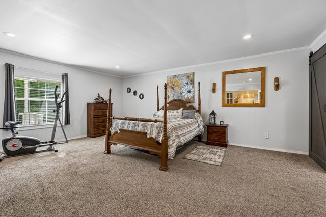 698 Tooley Branch Rd, Westmoreland, TN 37186
