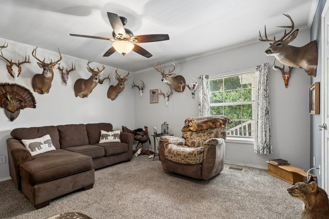 698 Tooley Branch Rd, Westmoreland, TN 37186