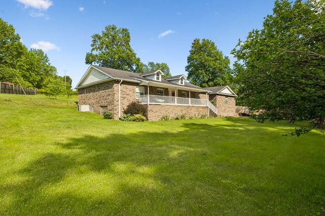 698 Tooley Branch Rd, Westmoreland, TN 37186