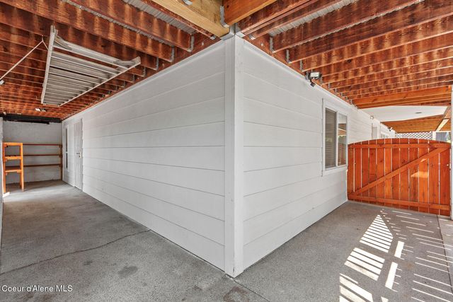 2760 N White Pines DR, Coeur D'alene, ID 83815