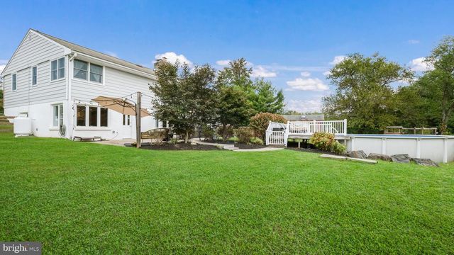 1110 MILL RD, Hatfield, PA 19440