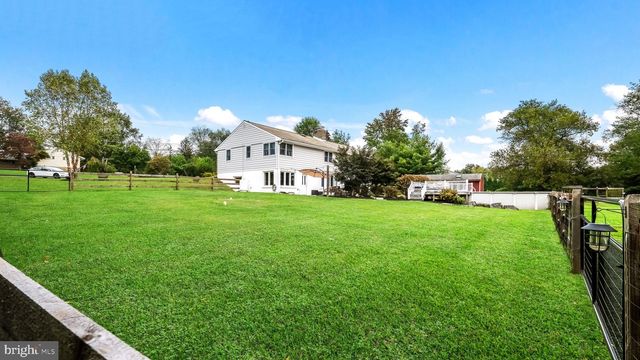 1110 MILL RD, Hatfield, PA 19440