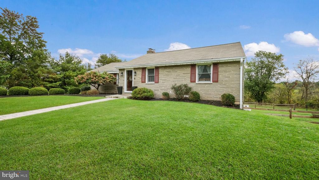 1110 MILL RD, Hatfield, PA 19440