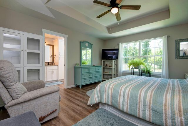 1502 W Parkview Avenue, Ozark, MO 65721