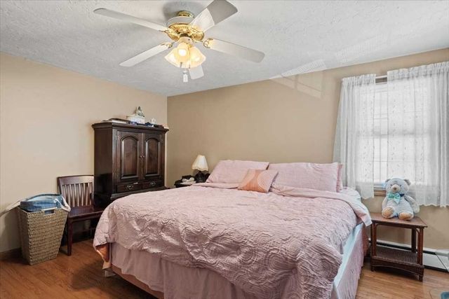 11 Dunkirk Ave, Worcester, MA 01604