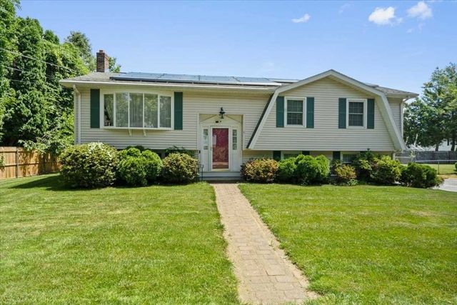 11 Dunkirk Ave, Worcester, MA 01604
