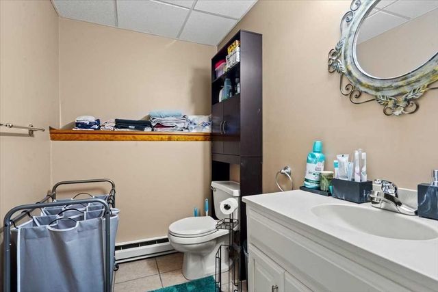 11 Dunkirk Ave, Worcester, MA 01604