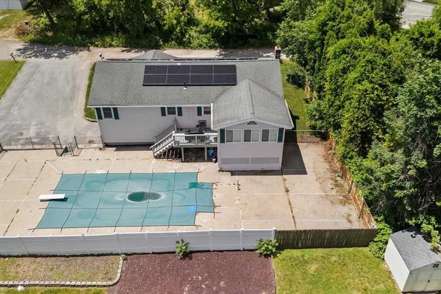 11 Dunkirk Ave, Worcester, MA 01604