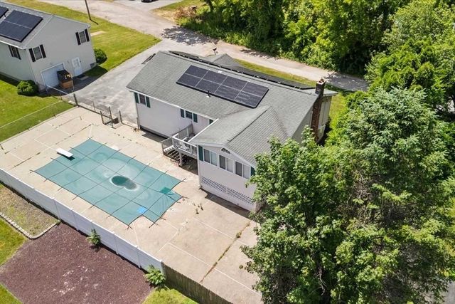 11 Dunkirk Ave, Worcester, MA 01604