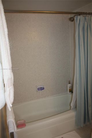 14211 N Kendall Drive 207E, Miami, FL 33186