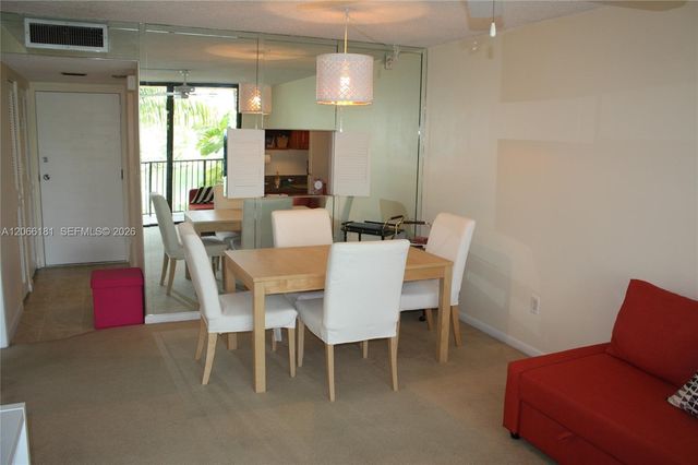 14211 N Kendall Drive 207E, Miami, FL 33186