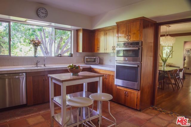 1070 Norumbega Drive, Monrovia, CA 91016