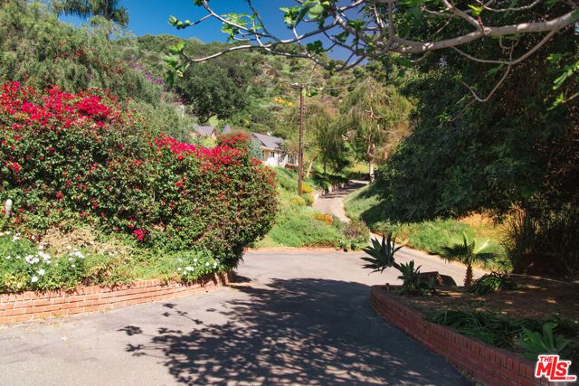 1070 Norumbega Drive, Monrovia, CA 91016