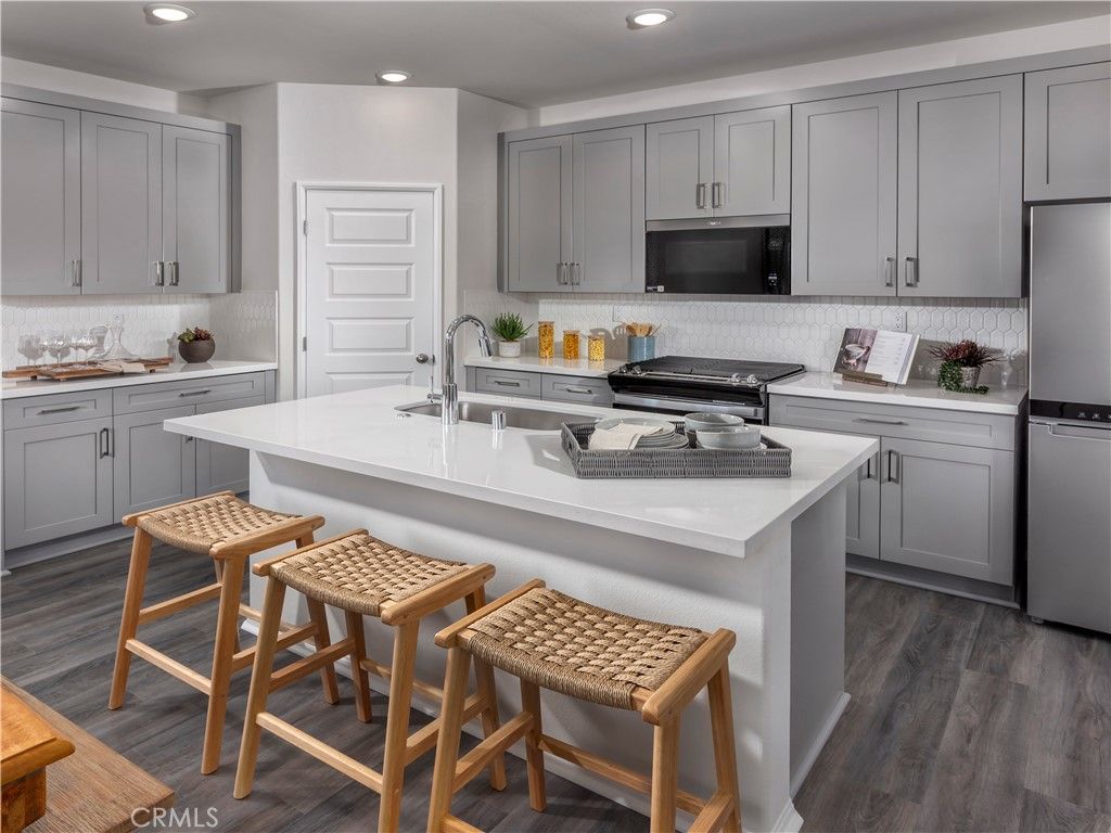 Image 5 of property listing at 28208 Via Somantano, Temecula, CA 92591