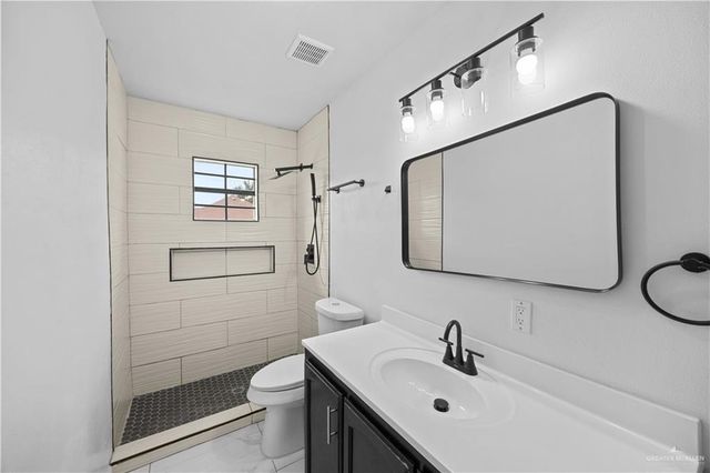 1001 W Salinas Street, Pharr, TX 78577