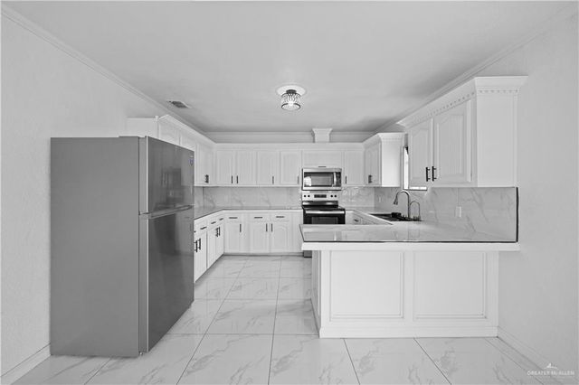 1001 W Salinas Street, Pharr, TX 78577