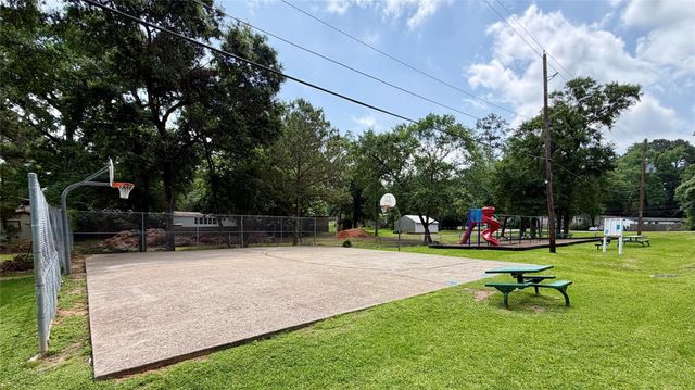 13214 Captain Circle, Willis, TX 77318