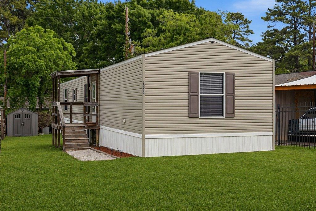 13214 Captain Circle, Willis, TX 77318