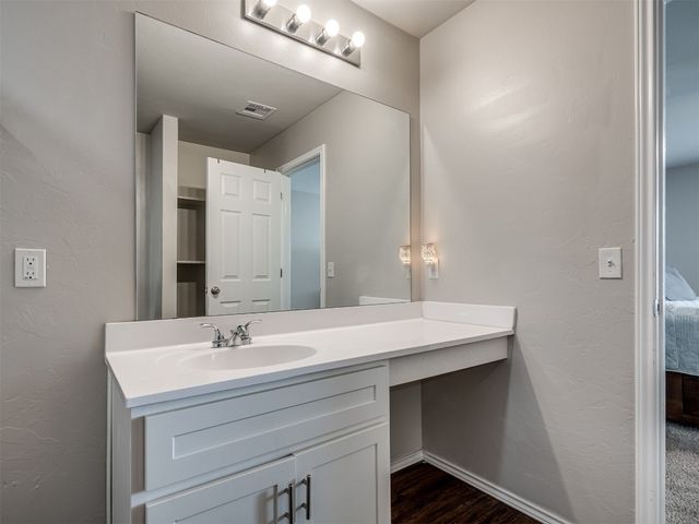 9900 Ruger Road, Yukon, OK 73099
