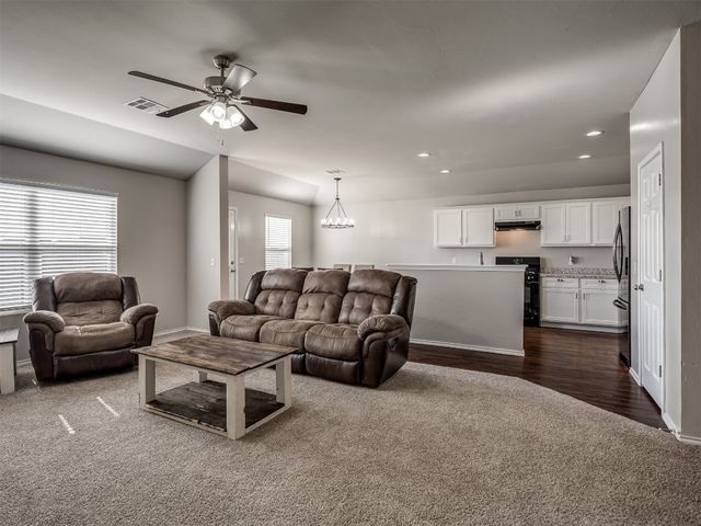 9900 Ruger Road, Yukon, OK 73099