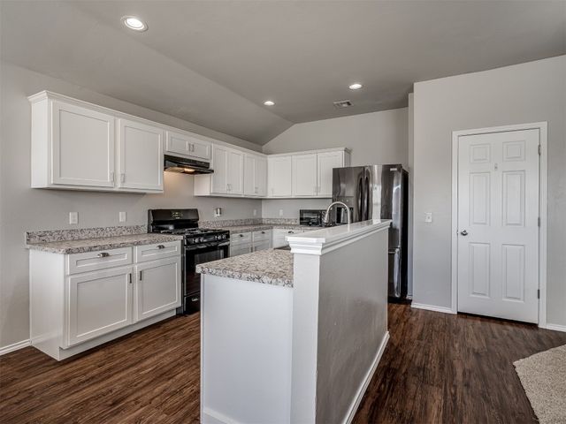 9900 Ruger Road, Yukon, OK 73099