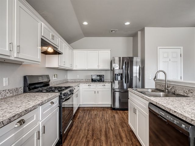 9900 Ruger Road, Yukon, OK 73099