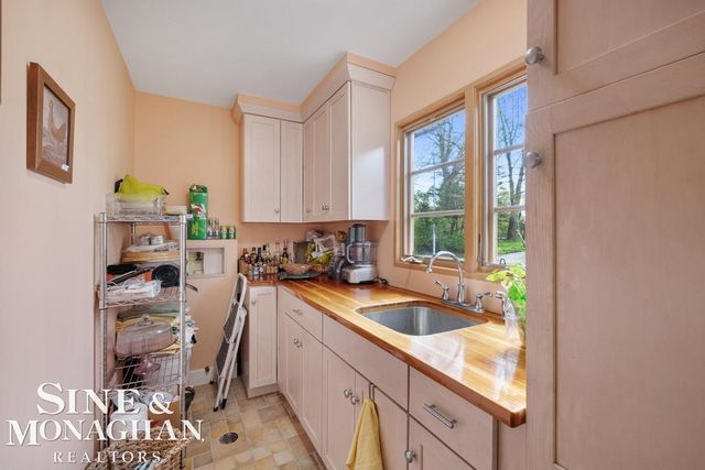 15808 -15810 Windmill Pointe Drive, Grosse Pointe Park, MI 48230
