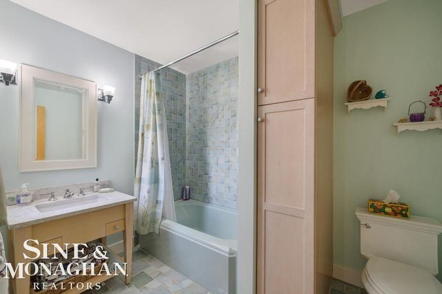 15808 -15810 Windmill Pointe Drive, Grosse Pointe Park, MI 48230