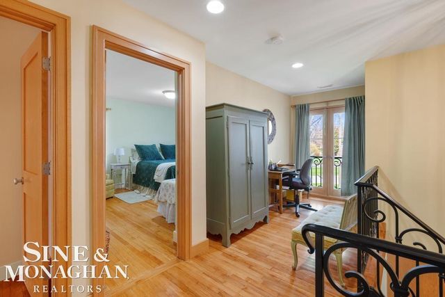 15808 -15810 Windmill Pointe Drive, Grosse Pointe Park, MI 48230