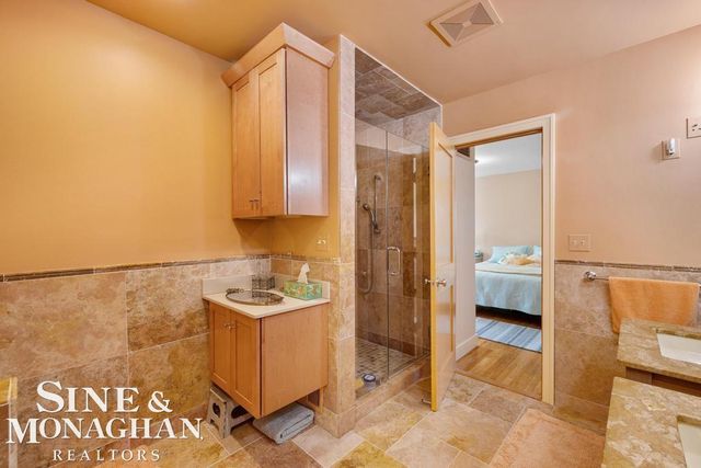 15808 -15810 Windmill Pointe Drive, Grosse Pointe Park, MI 48230