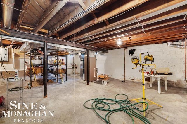 15808 -15810 Windmill Pointe Drive, Grosse Pointe Park, MI 48230