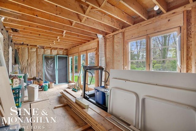 15808 -15810 Windmill Pointe Drive, Grosse Pointe Park, MI 48230