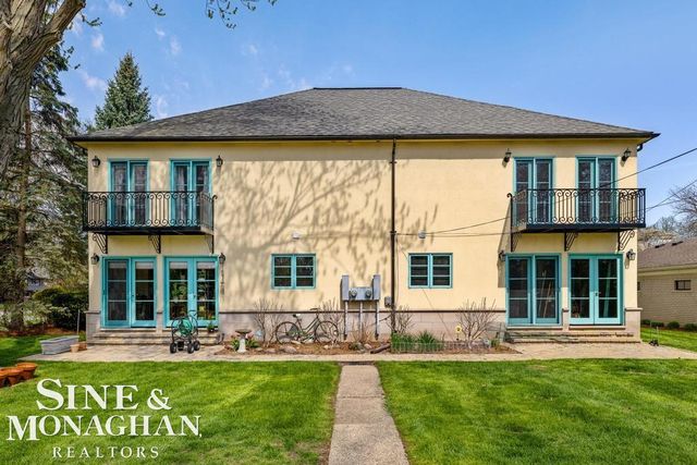15808 -15810 Windmill Pointe Drive, Grosse Pointe Park, MI 48230