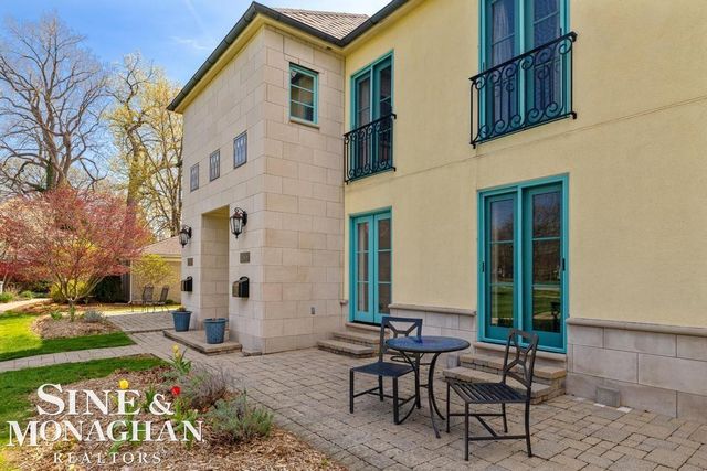15808 -15810 Windmill Pointe Drive, Grosse Pointe Park, MI 48230