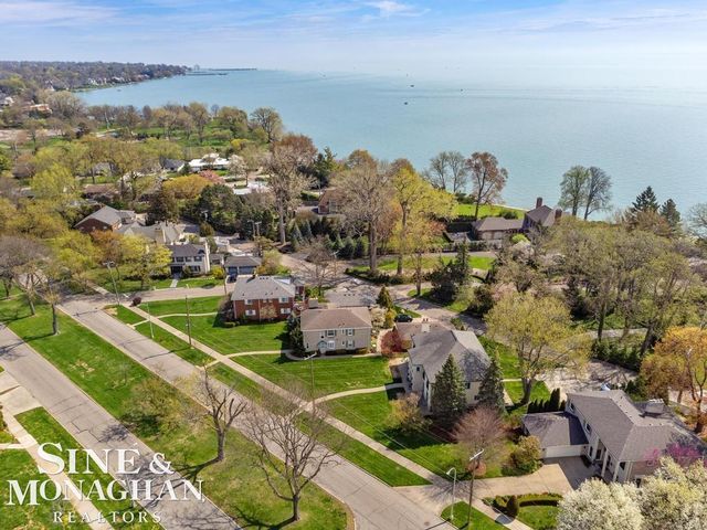 15808 -15810 Windmill Pointe Drive, Grosse Pointe Park, MI 48230