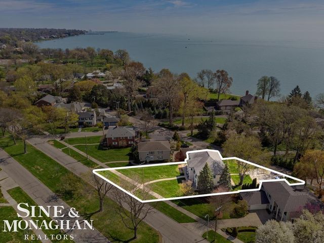 15808 -15810 Windmill Pointe Drive, Grosse Pointe Park, MI 48230