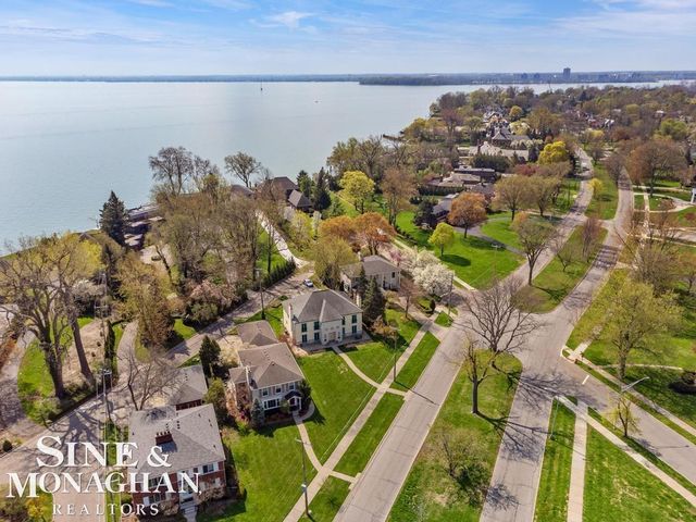 15808 -15810 Windmill Pointe Drive, Grosse Pointe Park, MI 48230