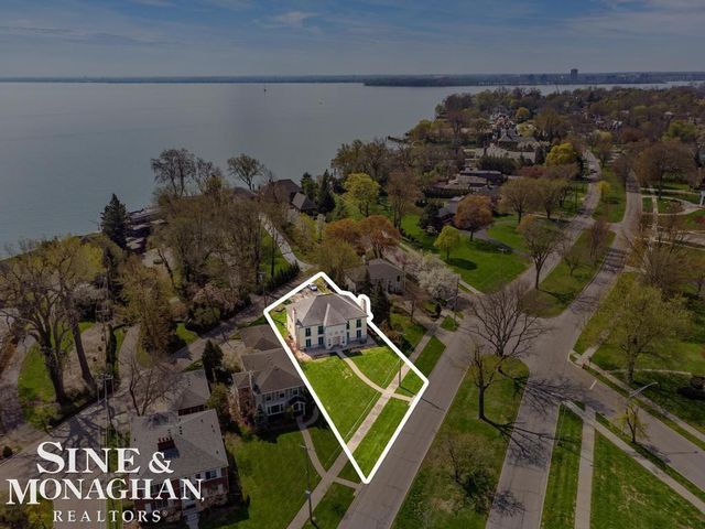 15808 -15810 Windmill Pointe Drive, Grosse Pointe Park, MI 48230