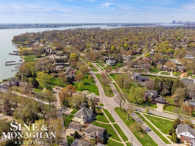 15808 -15810 Windmill Pointe Drive, Grosse Pointe Park, MI 48230