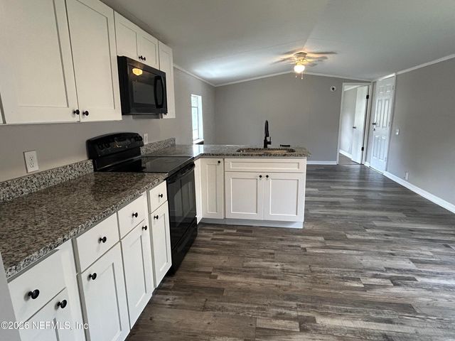 8419 MCGLOTHLIN Street, Jacksonville, FL 32210
