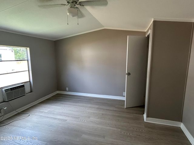 8419 MCGLOTHLIN Street, Jacksonville, FL 32210