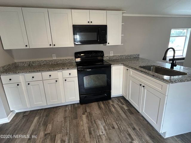 8419 MCGLOTHLIN Street, Jacksonville, FL 32210